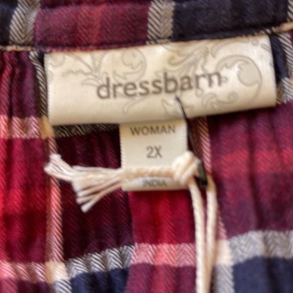 DRESS Barn Plaid Long Sleeve Neckline Embellishment Top. Size 2X. P5/A - Picture 3 of 4